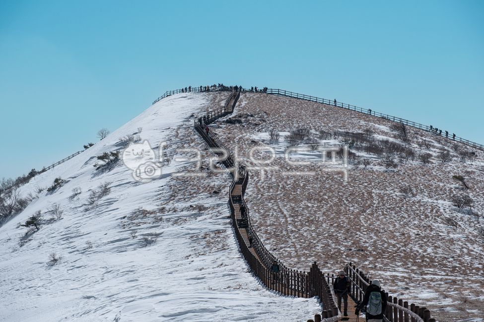 소백산,겨울등산,소백산등산,소백산하이킹,소백산겨울,소백산설산,소백산산행,겨울산행,sobaeksanhiking,sobaeksantrekking,sobaeksanwinter,koreanwintermountain,winterhikingkorea