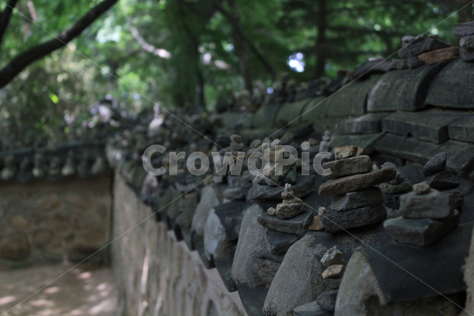 돌탑,담장,기원,소원,바램,정성,한국전통,한국문화,korean traditional,korean culture,종교,신앙,religion,belief,faith,건축물,건물외관,exterior,building,structure,architecture,construction