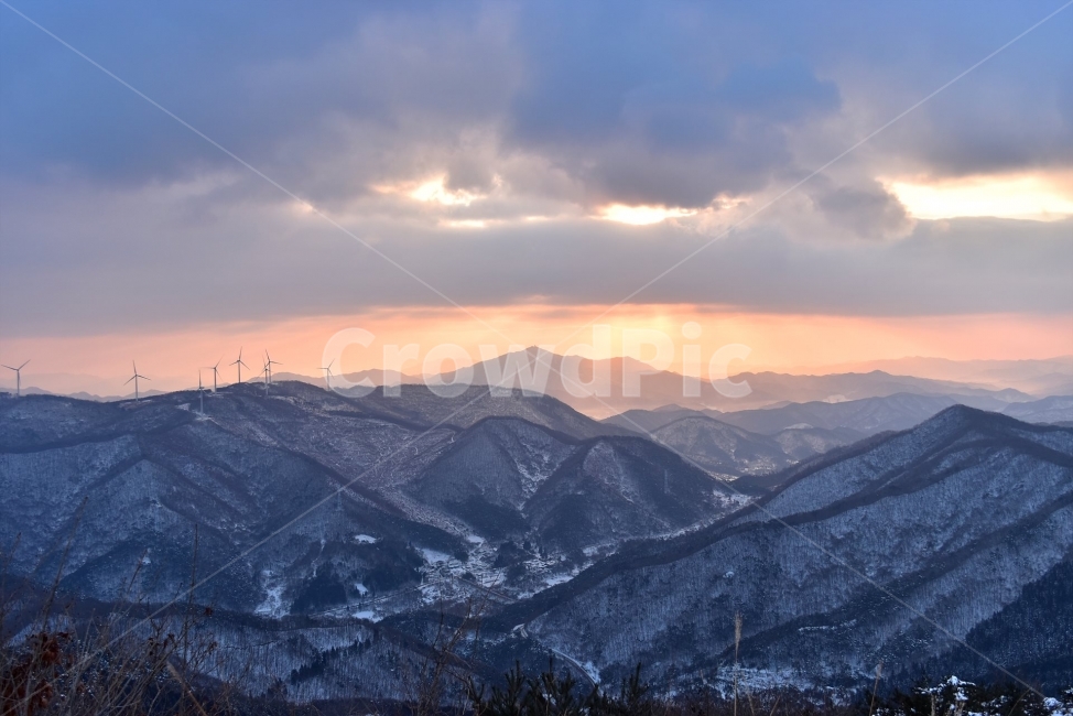 무등산,국립공원,풍경,힐링,산행,설경,상고대,서리꽃,서석대,입석대,안양산,백마능선,장불재,증심사,중봉,중머리재,천왕봉,지왕봉,Korea,National,Park,눈풍경,등산,주상절리,판타스틱,겨울왕국,겨울,지질공원,인왕봉,천지인,설국,2018년,1월,눈꽃,파란하늘,트레킹,winter,landscape,감성,아름다운,황홀한,장관,비경,선경,최고,겨울,계절,winter,season,자연,풍경,nature,landscape,한국자연풍경,한국자연경관,korea nature landscape,outdoors,옥외,mountain,산,mountain range,산맥,peak,피크