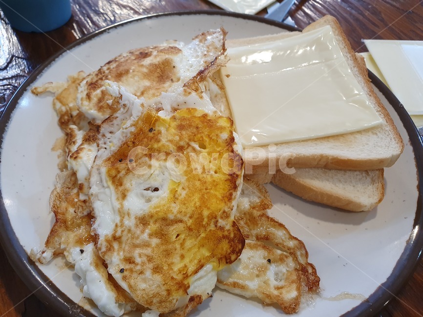 계란후리이,조식,토스트,치즈,breakfast