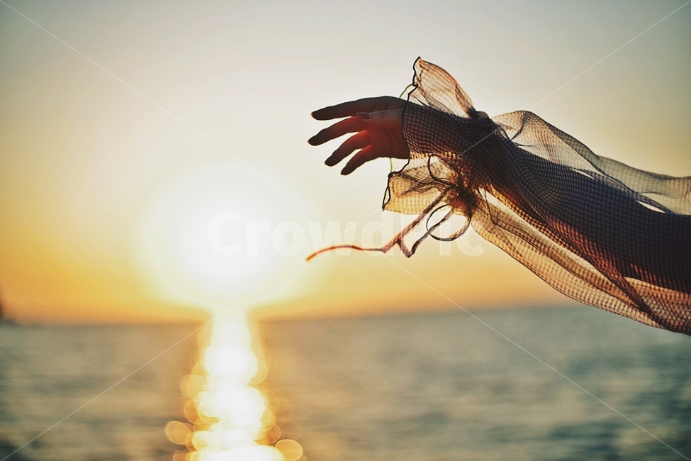 손,노을,저녁,바다,석양,태양,해,해질녘,감성,감성사진,hand,sun,sunset,sea,사람,인물,인간,human,person,신체일부,몸,body,감성,sensible,feeling