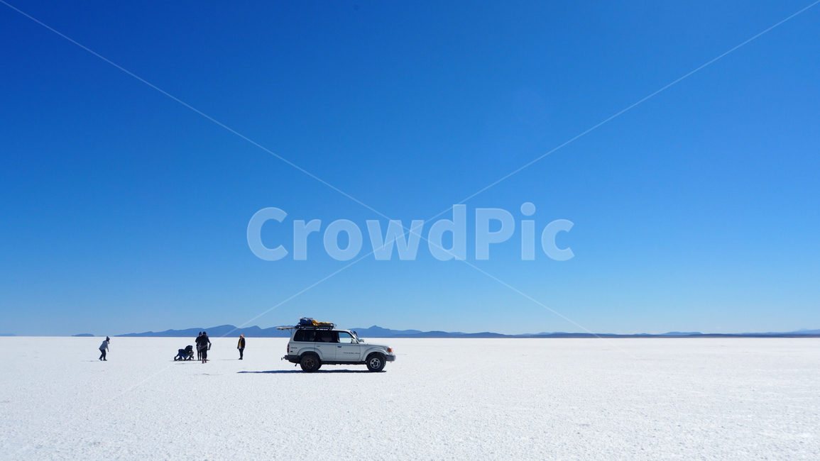 남미,볼리비아,우유니,소금사막,풍경,자연,자동차,bolivia,uyunibolivia,nature,landscape,해외,외국,foreign,oversea,겨울,계절,winter,season,사람들,대중,군중,other people,crowd