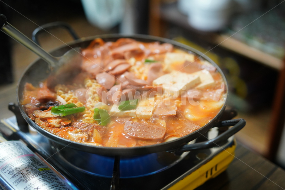 부대찌개,냄비,한식,먹거리,음식,국물,술안주,food,찌개,햄,식사,요리,음식,식재료,요리,food,cook,meal,dishes,food reserves,한식,한국음식,한국요리,korean food,korean dishes,korean meal,korean cook