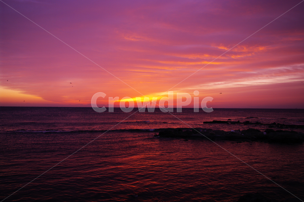 바다,하늘,구름,풍경,해맞이,일출,sunrise,자연,풍경,nature,landscape,outdoors,옥외,sunset,일몰,red sky,붉은 하늘,sky,dusk,황혼,dawn,새벽