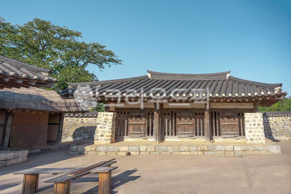 symbol,religious,forest,color,craft,pattern,southkorea,building,design,antique,tradition,landmark,decoration,architecture,sky,palace,roof,zen,art,historic,orient,natural,Seosan,old,asia,asian,oriental,history,ancient,religion,cultural,traditional,outdoors