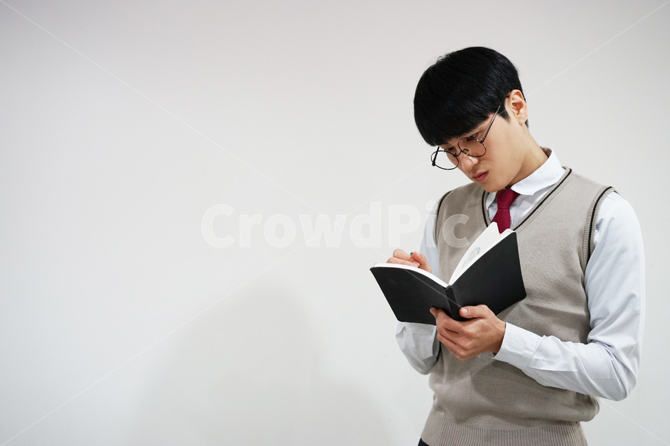 수능,교육,학생,교복,시험,강의,수업,고등학생,고3,남고생,남자고등학생,남고,수능시험,기말고사,중간고사,모의고사,exam,quiz,test,학업,공부,남자,남학생,사람,인물,인간,human,person,얼굴표정,facialexpression,face,남성,man,male,학교,education,learning,study,schoo,사람,인물,인간,human,person,남성,남자,man,male,교육,학교,공부,education,learning,study,school