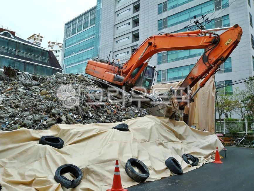 포크레인,굴삭기,UrbanRegenerationProject,중장비,건설,토목,도시재생,도시재생사업,재건축,해체,건물,폐기물,공사,산업,기술,토목공사,건축폐기물,포클레인,굴착기,Urban,Regeneration,Project
