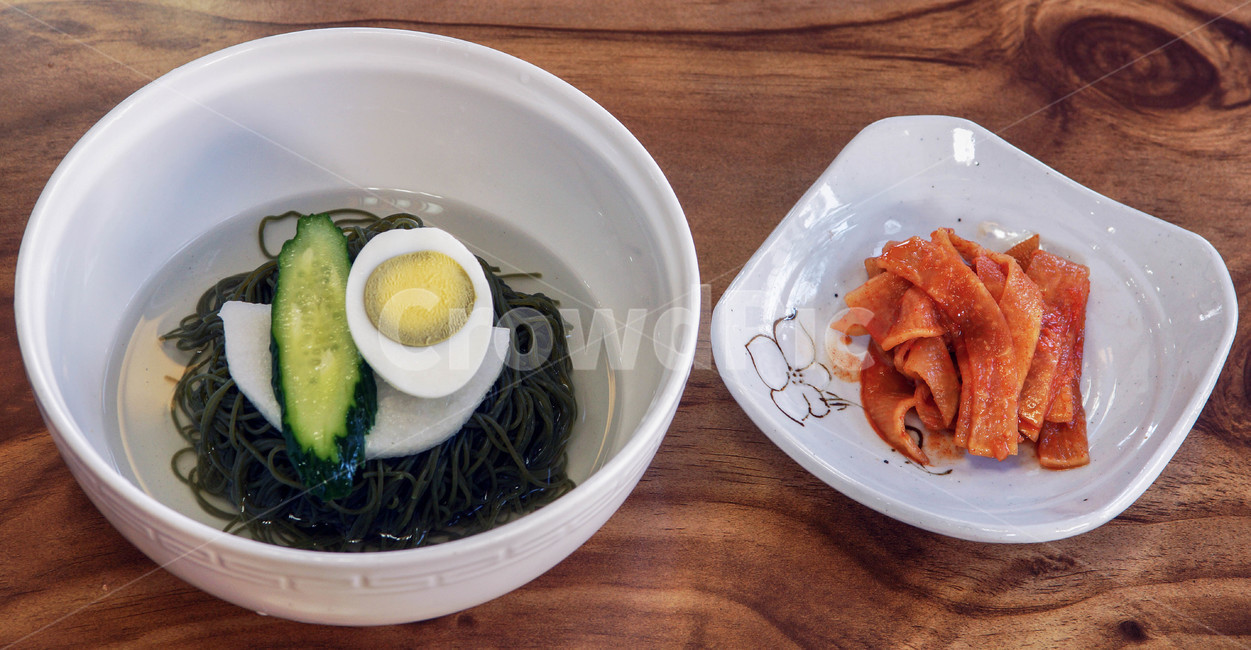 냉면,백연잎,물냉면,삶은계란,전통음식,고향음식,음식,식재료,요리,food,cook,meal,dishes,food reserves,면류,면요리,noodles,한식,한국음식,한국요리,korean food,korean dishes,korean meal,korean cook