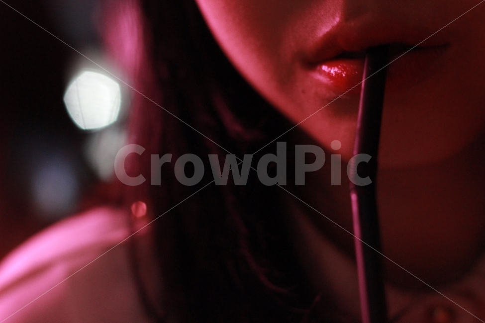 아름다움,카페,섹시한,입술,감성,스냅,red,concept,beauty,fashion,cafe,sexy,straw,lip,사람,인물,인간,human,person,여성,여자,woman,female,lady,감정표현,기분,feeling,emotion,감성,sensible,색깔,색상,색채,색감,color sense,color sensitivity,feeling of color