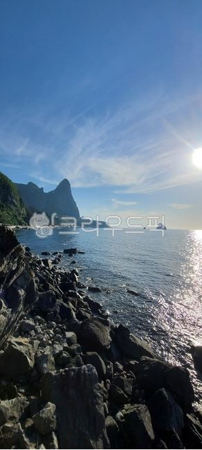 topographical landscape,coast,Coast,Beach,natural scenery,ocean,nature,beach,sea