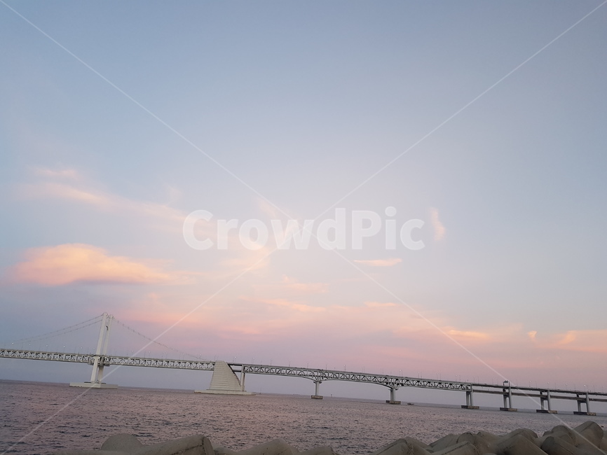 바다,핑크,부산,노을,다리,하늘,자연,풍경,nature,landscape,한국자연풍경,한국자연경관,korea nature landscape,랜드마크,landmark,tourist attraction,한국랜드마크,한국관광지,한국명소,korea landmark,korea tourist attraction