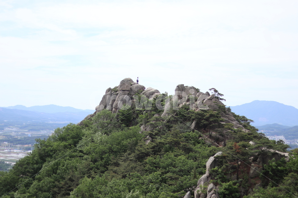 용봉산,하늘,구름,바위,봄,초록,자연,풍경,nature,landscape,한국자연풍경,한국자연경관,korea nature landscape,slope,경사,outdoors,옥외