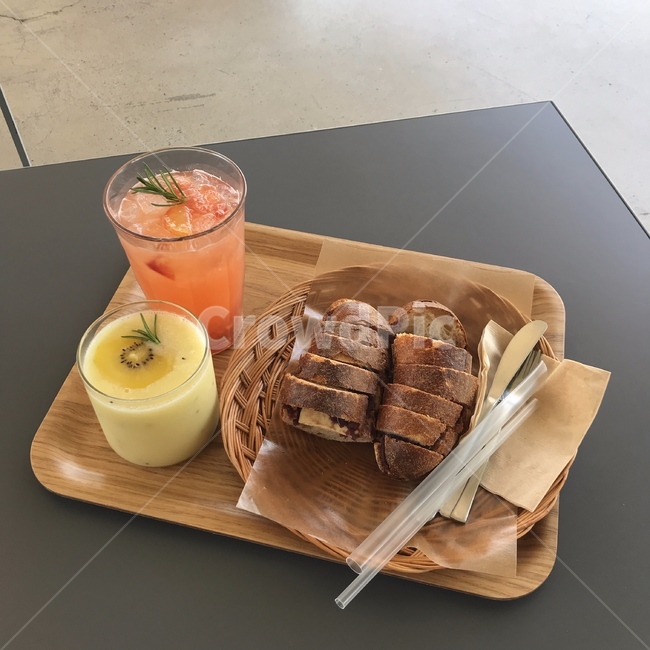 juice,주스,카페,빵,음료,drink,beverage,음식,식재료,요리,food,cook,meal,dishes,food reserves,디저트,간식,후식,dessert,snack