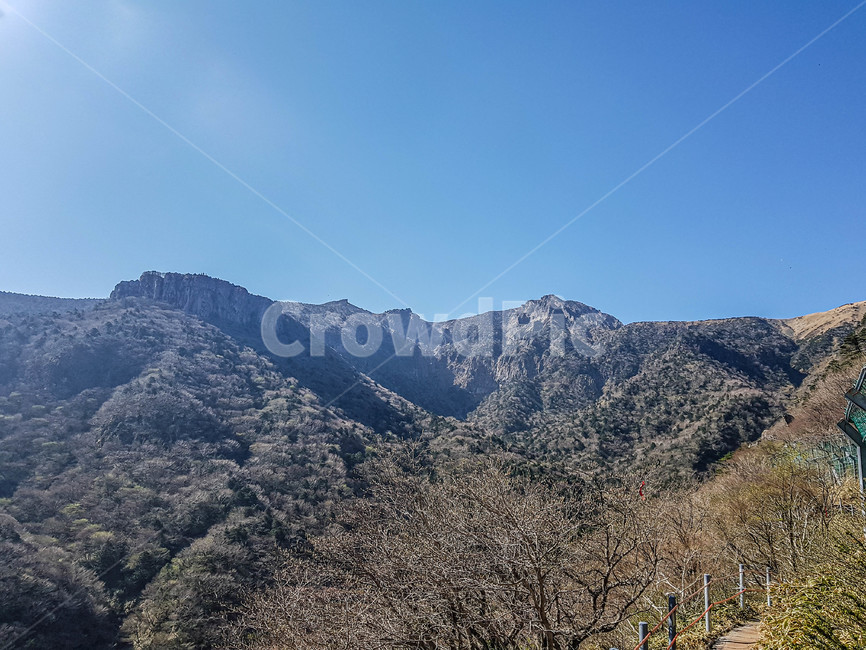 자연,경치,풍경,제주,제주도,감성,맑음,봄,한라산,휴식,등산,힐링,산,바위,nature,jeju,emotion,landscape,scenery,hiking,spring,hallasan,rock,rest,healing,자연,풍경,nature,landscape,한국자연풍경,한국자연경관,korea nature landscape,outdoors,옥외,mountain range,산맥,mountain,peak,피크