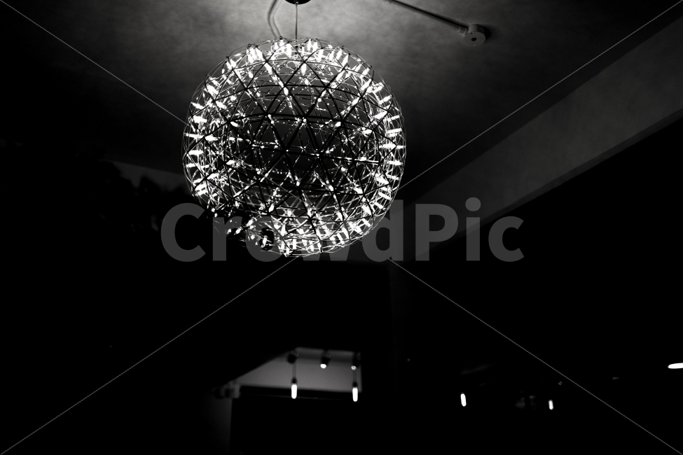 전구,천정,카페,풍경,인테리어,인테리어,실내디자인,interior design,흑백,모노톤,monochrome,black and white