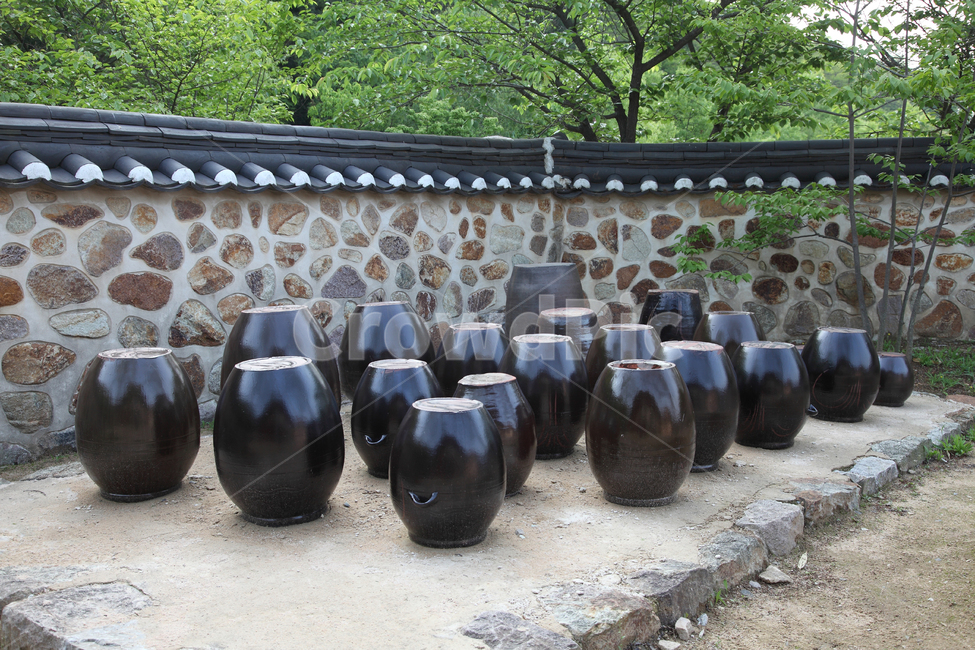 장독,장독대,항아리,민속,담,담장,돌담,전통,한국,한국전통,한옥,민속촌,실외,야외,문화,한국전통,한국문화,korean traditional,korean culture,건축물,건물외관,exterior,building,structure,architecture,construction
