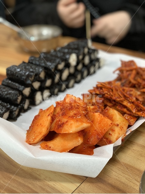 충무김밥,통영,김밥,깍두기,반찬,음식,푸드,식사,음식,식재료,요리,food,cook,meal,dishes,food reserves