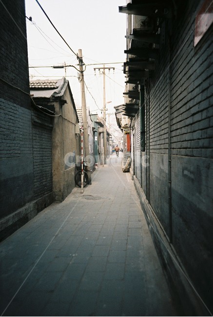 path,통로,walkway,보도,road,시티,city,어반,urban,도로,building,건물,street,거리,town,인간,human,사람,person,도시,골목길,alley
