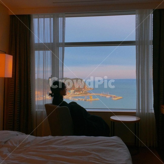 사람,여자,뒷모습,바다,오션뷰,여행,휴가,traveling,vacation,trip