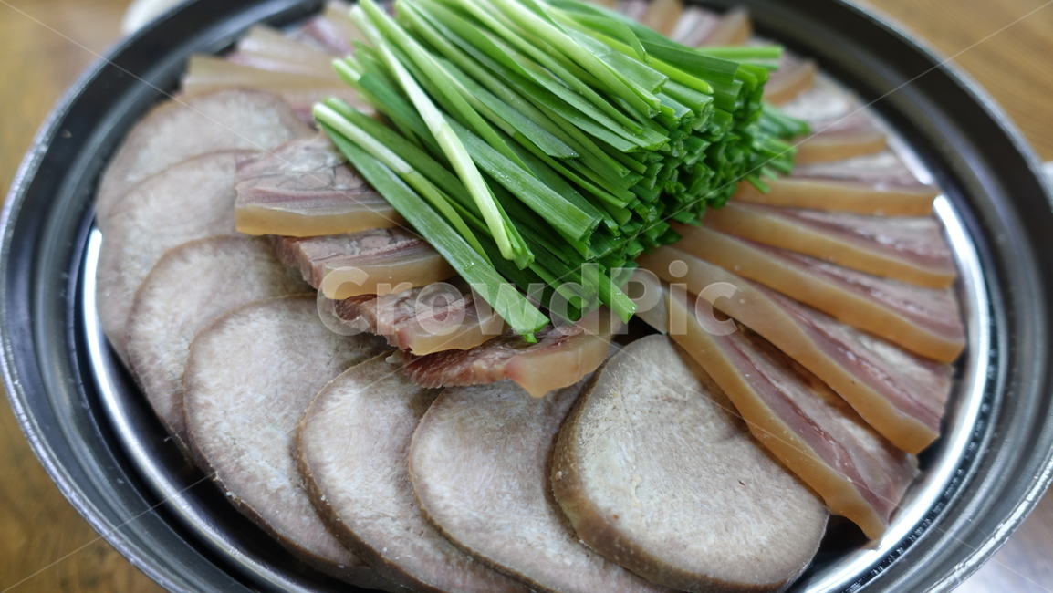 한우,음식,food,meal,dish,규탕,tongue,소혀,우설,소수육,수육,부추