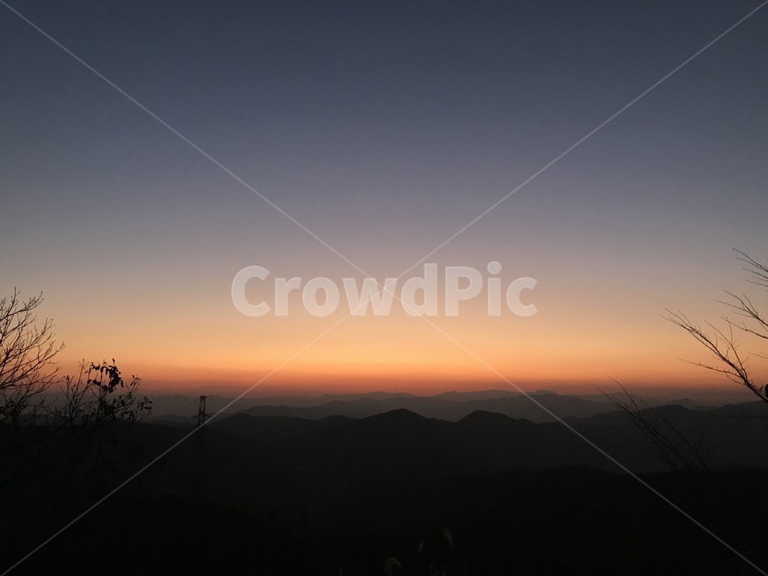 nature,자연,outdoors,옥외,redsky,붉은하늘,dusk,황혼,dawn,새벽,sunset,일몰,sky,하늘,sunrise,일출,새해,1월1일,땅거미