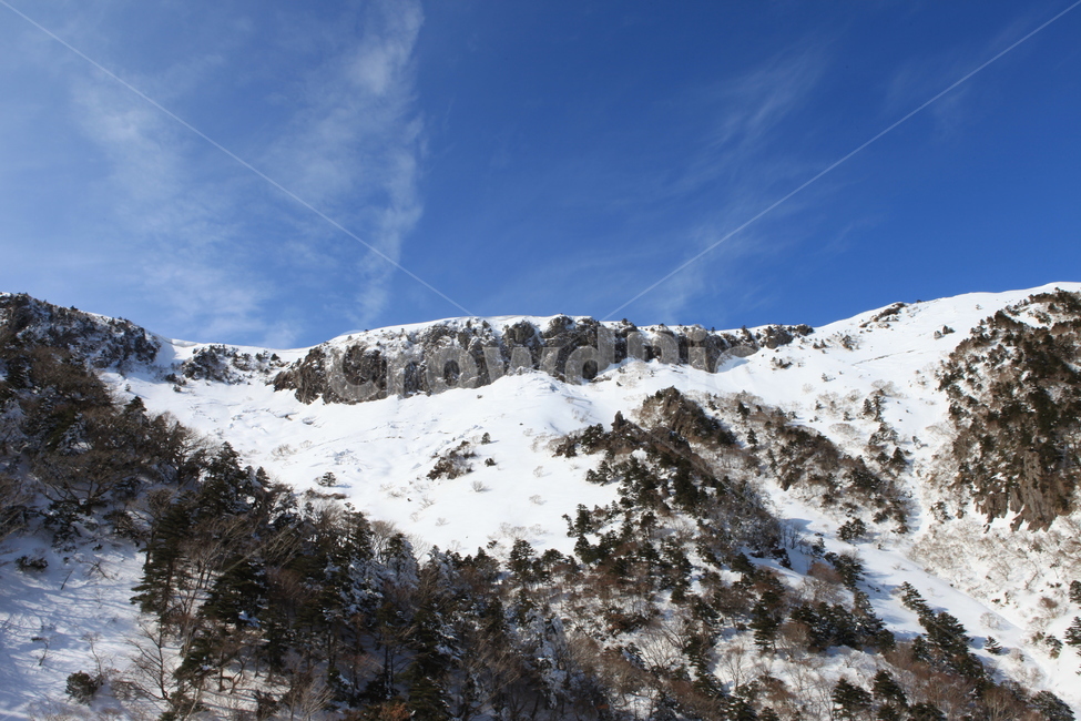 한라산,국립공원,산,겨울,눈,자연,풍경,왕관바위,겨울,계절,winter,season,자연,풍경,nature,landscape,한국자연풍경,한국자연경관,korea nature landscape,제주도,jeju,jeju island,outdoors,옥외,mountain,ice,얼음,mountain range,산맥,빙