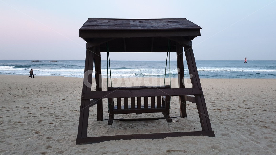 경포해변,gyeingpobeach,경포대,경포대앞,해변,의자,흔들의자