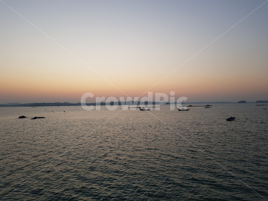 outdoors,옥외,바다,sea,nature,자연,노을,sunshine,sky,하늘,황혼,redsky,붉은하늘,dusk,일몰,sunset