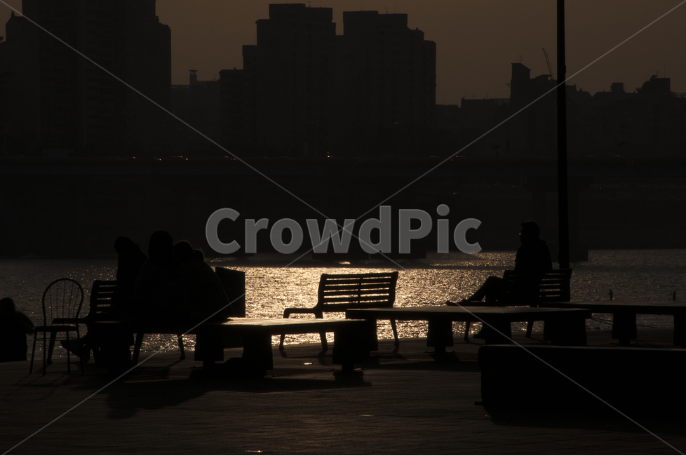 한강,벤치,의자,뚝섬,따뜻함,따사로움,도시,풍경,city,landscape,한국도시풍경,한국도시경관,korea cityscape,실루엣,그림자,silhouette,shadow,furniture,가구,bench