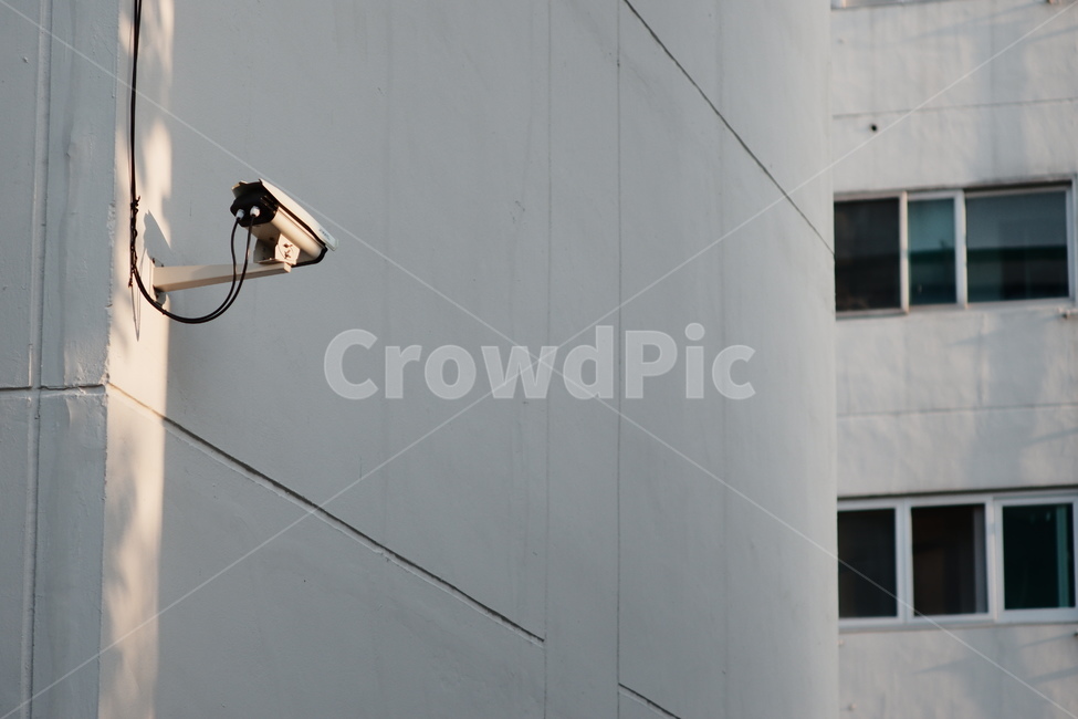 cctv,씨씨티브이,감시,24시간,작동중,보호,보안,경비,아파트,관찰,씨씨티비,영상장비,정보통신기술,전자기기,전자제품,it,information,technology,electronic equipment