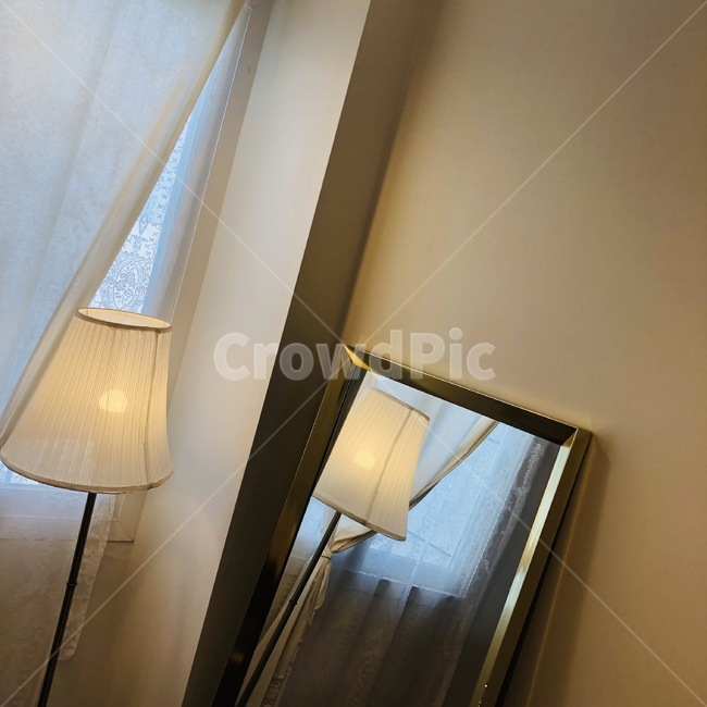 조명,감성,잔잔,배경,카페,커피,전등,커튼,거울,고급
