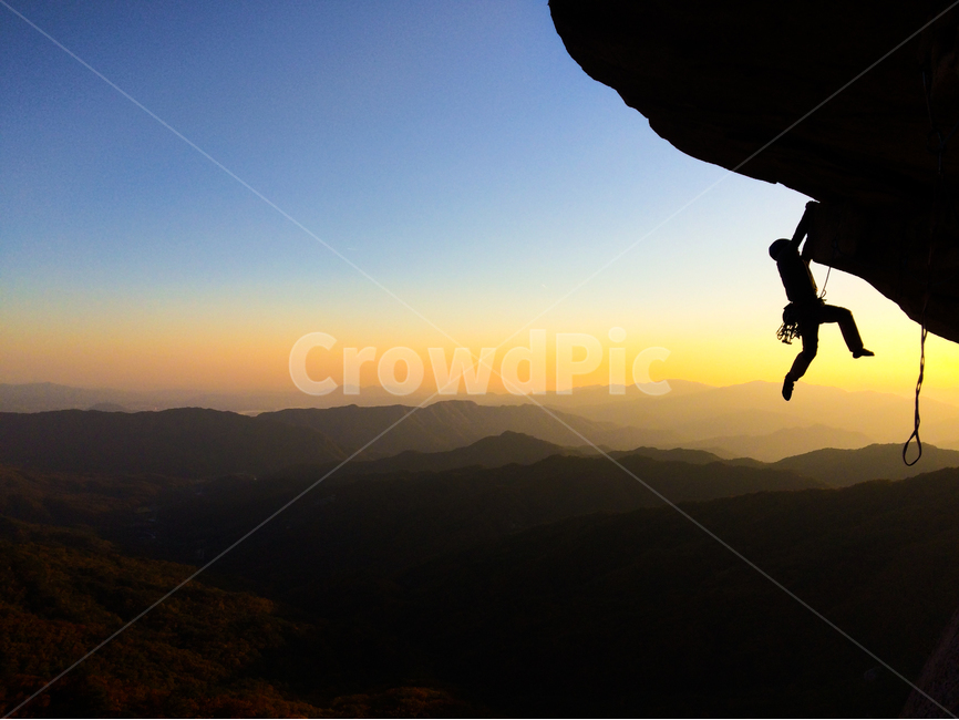 클라이밍,스포츠,모험,climbin,mountain,men,extremesports,사람,인물,인간,human,person,인물실루엣,사람실루엣,character silhouette,human silhouette,스포츠,레저,운동,sports,leisure,exercise,outdoors,옥외