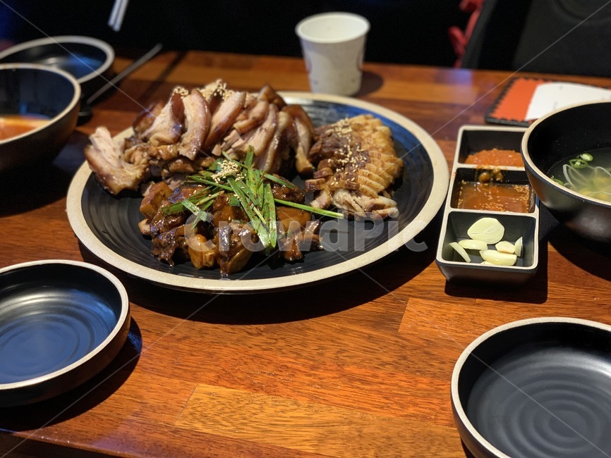 Pork feet,Bossam,pork,Midnight Snack,Buljokbal