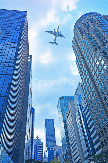 Securities company,office,Exterior,building,high,sash,jet,airliner,landmark,high rise building,traffic,sky,town,work,corporation,downtown,skyscraper,banker,mainstreet,seoul,korea,transit,head office,Office,financier,blue tone,city,enterprise,concept,recta