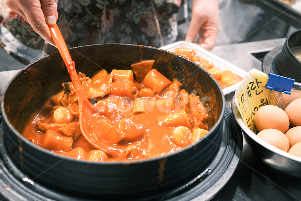 떡볶이,떡,가래떡,매운,맵다,분식,시장음식,추억의음식,야식,맛있는음식,맛집,시장맛집,food,음식,요리,식사,시장,마트,마켓,market,mart,market place,음식,식재료,요리,food,cook,meal,dishes,food reserves