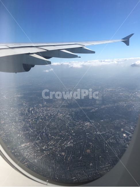 비행기,풍경,창문,날개,도시,하늘,여행,휴가,traveling,vacation,trip,교통,교통수단,traffic,transportation
