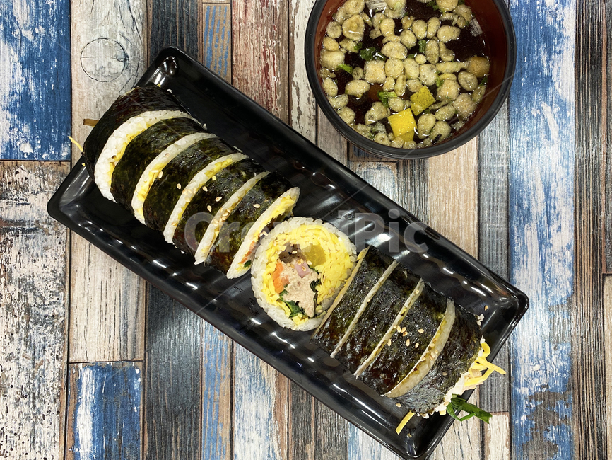 김밥,소풍,한식,도시락,집밥,음식,한국음식,한국요리,분식,참치김밥,계란,김,밥,koreanfood,koreanmeal,음식,식재료,요리,food,cook,meal,dishes,food reserves
