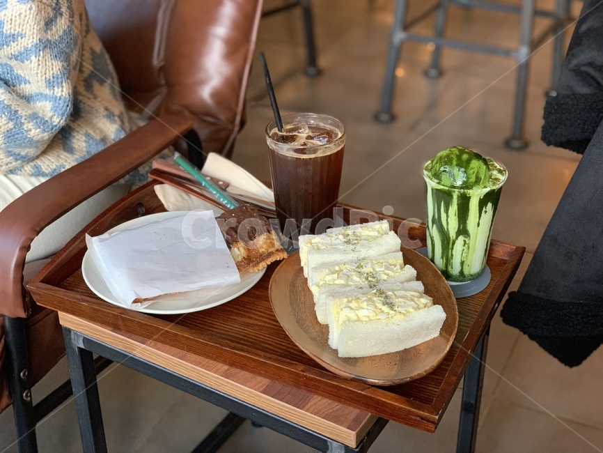 카페,샌드위치,커피,녹차,초록색,갈색,아메리카노,빨미까레