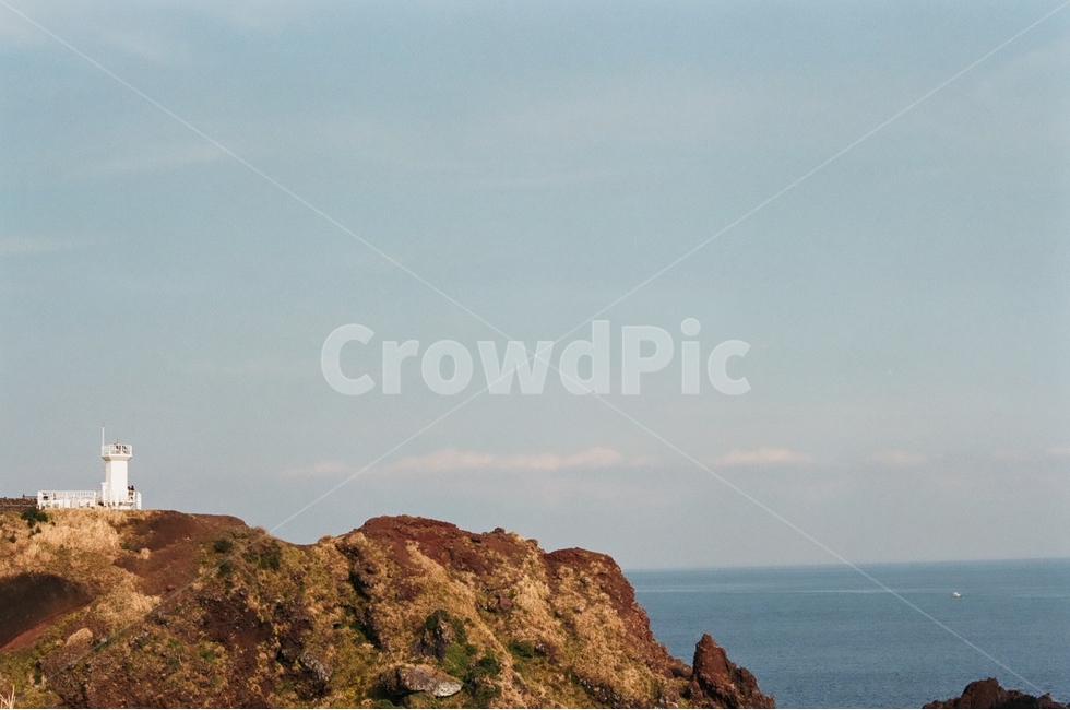 제주도,섭지코지,바다,필름사진,감성,자연,풍경,nature,landscape,한국자연풍경,한국자연경관,korea nature landscape,등대,lighthouse,제주도,jeju,jeju island,outdoors,옥외,tower,탑,building,건물,architecture,건축물,cliff,낭떠러지,promontory,곶