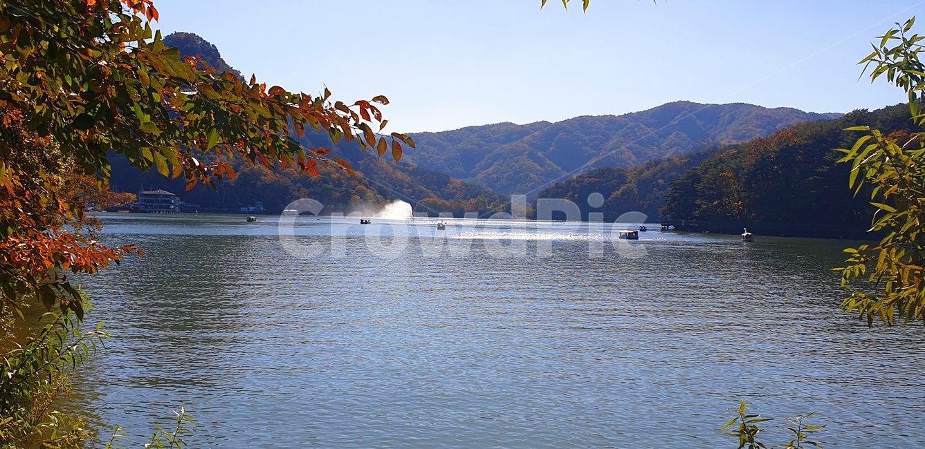 산정호수,호수,단풍,물가,호수단풍,낙엽,가을,계절,fall,autumn,season