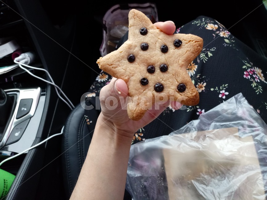 Cookie making,cookie,Chocolate Cookie,star shaped cookies