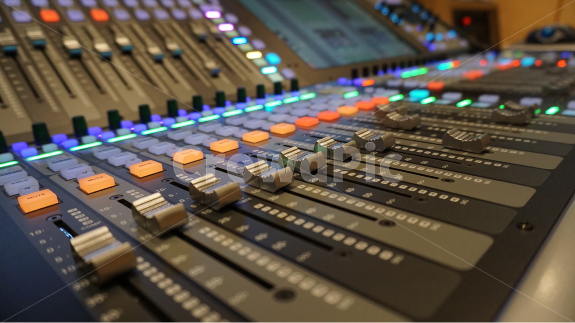 ssl,l500,음향,콘솔,소리,정보통신기술,전자기기,전자제품,it,information,technology,electronic equipment,악기,음향기기,musical instrument,musical equipment