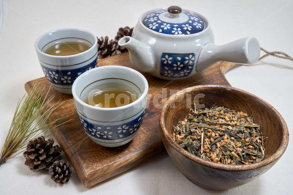 녹차,다기,전통차,차,음료,찻잔,한국전통,솔잎,솔방울,greentea,korean,teasets,teapot,traditional,bowl,drink,healthy,antique,hot,ceramic,teacup,old,한국전통,한국문화,korean traditional,korean culture,음료수,drink,beverage