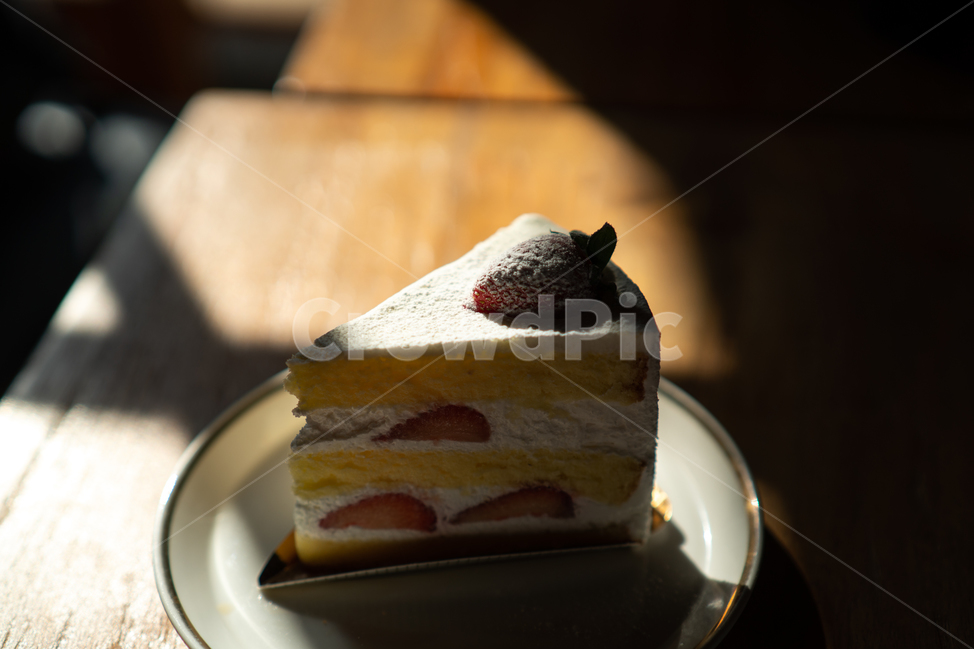 카페사진,스냅사진,조각케익,딸기케익,케익,감성사진,음식,식재료,요리,food,cook,meal,dishes,food reserves,빵,bread,디저트,간식,후식,dessert,snack