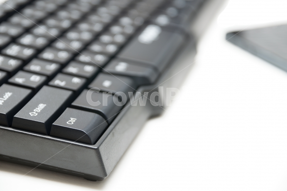 키보드,컴퓨터,폰,키패드,데스크탑,인터넷,자판,엔터,비즈니스,비지니스,버튼,컨셉,컨셉트,콘셉,콘셉트,키,온라인,흰,흰색,화이트,타자,글자,숫자,기호,영어,장비,설비,사무실,오피스,문서,작성,업무,일,서류,기기,네트워크,클로즈업,배열,흰배경,배경분리,피씨,오브젝트,pc,검은,검정,검은색,검정색,블랙,흑색,아이콘,네트워킹,서버,사이트,싸이트,하드웨어,소프트웨어,시스템,체계,기술,테크놀로지,도구,웹,누끼,핸드폰,휴대폰,정보통신기술,전자기기,전자제품,it,information,technology,electronic equipment,비즈니스,사업,business,service,work,사물,물건,오브젝트,thing,object,matter