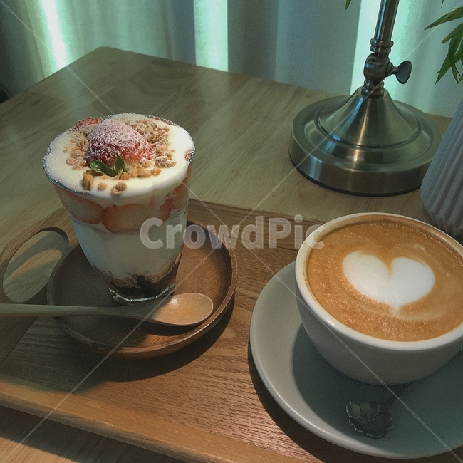 카페,딸기음료,라떼,커피,음료,커피,카페,coffee,cafe