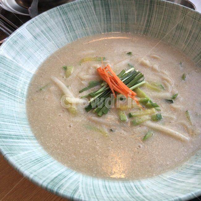 들깨,들깨칼국수,칼국수,bowl,사발,dish,food,음식,meal,식사