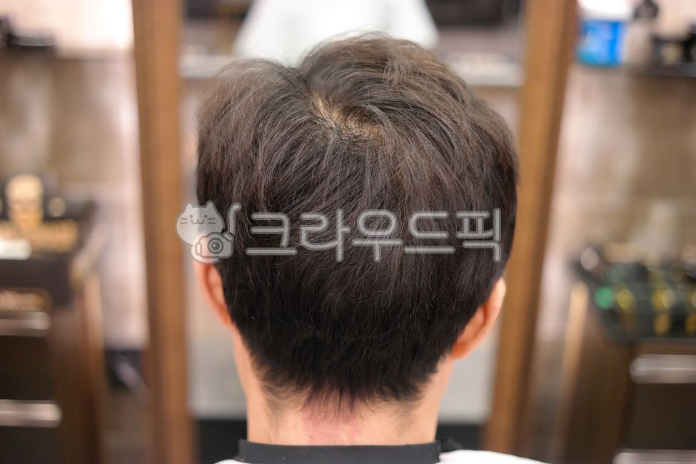 바버샵,헤어,헤어스타일,지저분한,덥수룩,남자,남성,남자머리,남자헤어,스타일,헤어디자인,스타일링,이발소,미용실,뷰티,미용,손질,정돈,유행,이발,사람,머리카락,인간,hair,person,human