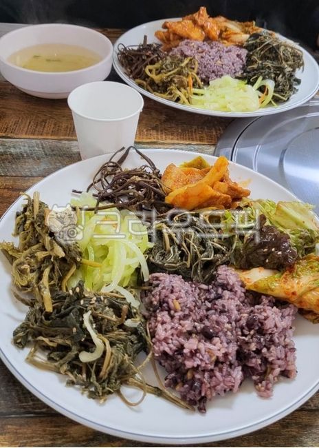 오곡밥,잡곡밥,대보름오곡밥,정월대보름오곡밥,잡곡,나물,밥,쌀,쌀밥,콩밥,흑미,검은쌀,밥반찬,반찬,밥도둑,볶음,나물볶음,비빔밥재료,비빔밥,모듬나물,고사리,무나물,취나물,음식,요리,식사,먹방,식재료,재료,콩,정월대보름음식,대보름음식,food,dish,cook,meal