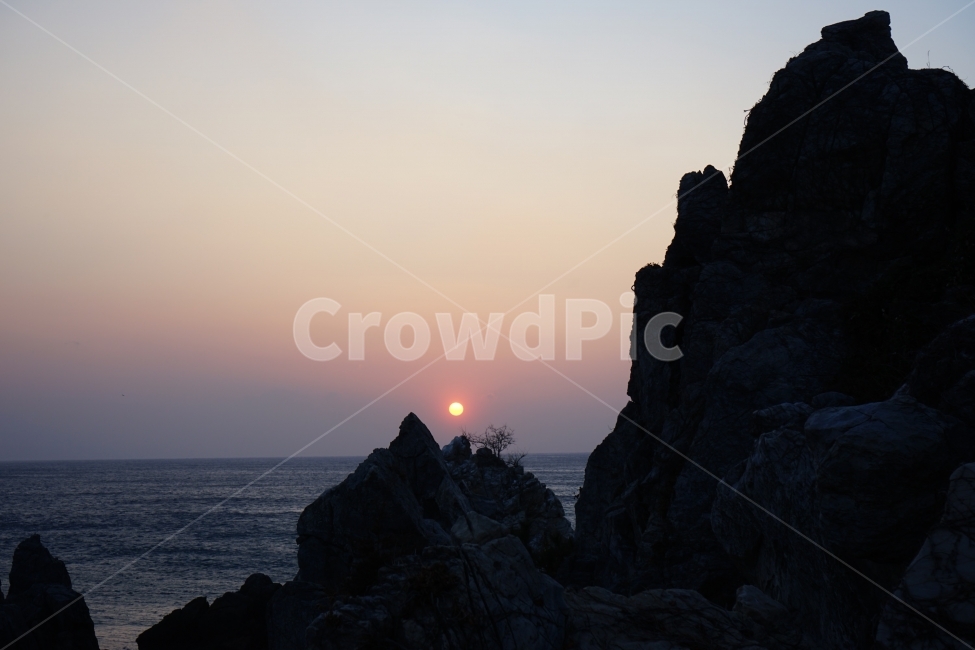 추암해변,촛대바위,겨울바다,일출,동해바다,자연,자연,풍경,nature,landscape,한국자연풍경,한국자연경관,korea nature landscape,outdoors,옥외,promontory,곶